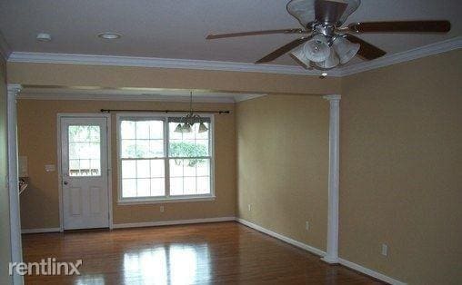 Building Photo - 603 S Atcher St