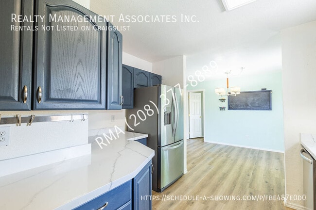 Building Photo - 4118 W Glenn St