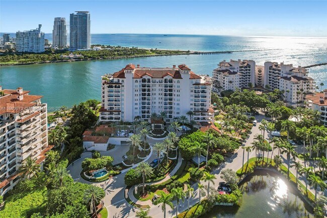 Building Photo - 7133 Fisher Island Dr