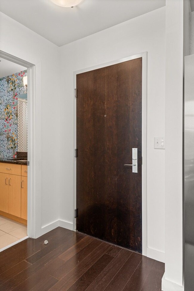 Building Photo - Fully Furnished Studio Condo at The Adelicia