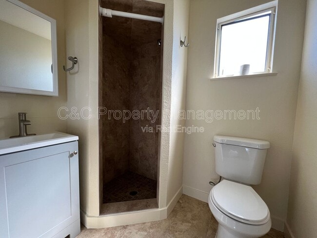 Building Photo - 21724 E Cliff Dr