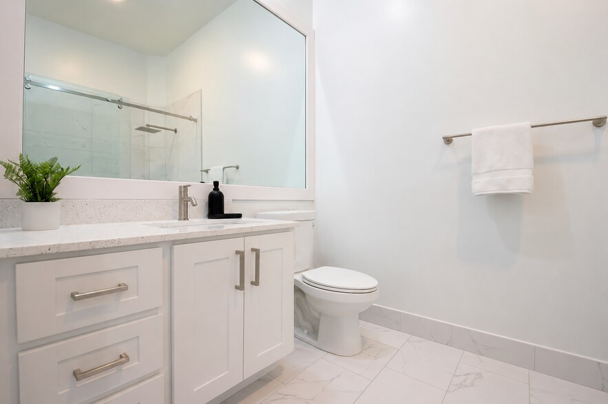 Building Photo - 7046 Fish Creek Ln