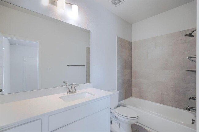 Building Photo - 17010 Harper's Way