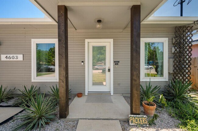 Building Photo - 4603 Ribbecke Ave