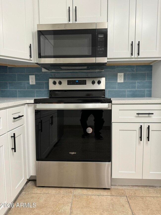 Building Photo - 450 N Williams