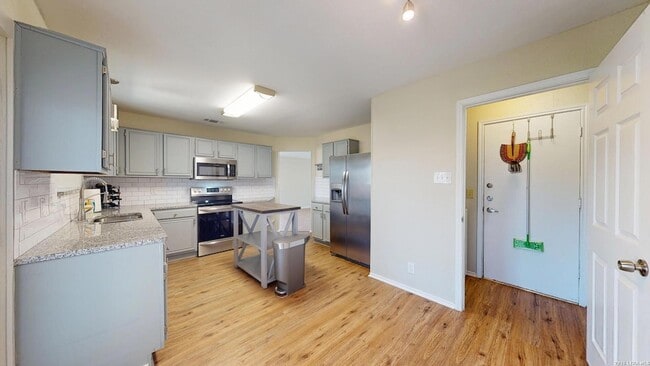 Building Photo - 2210 Muddy Peak Dr