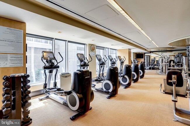 Building Photo - 1111 19th St N