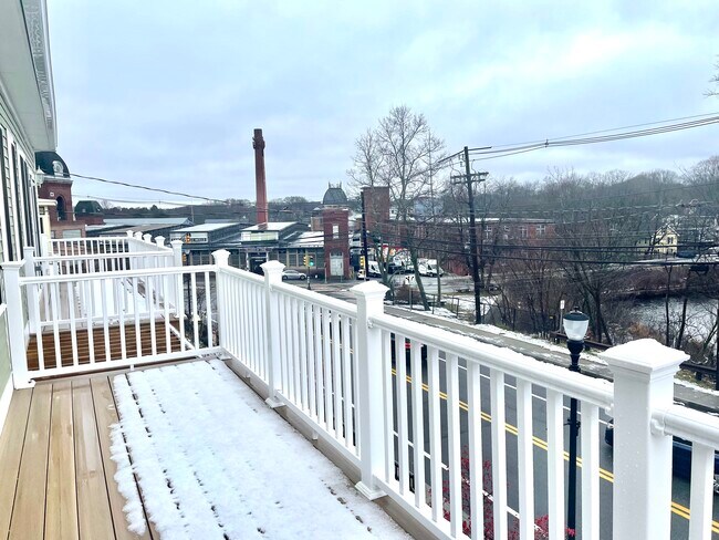 Balcony - 13 Water St