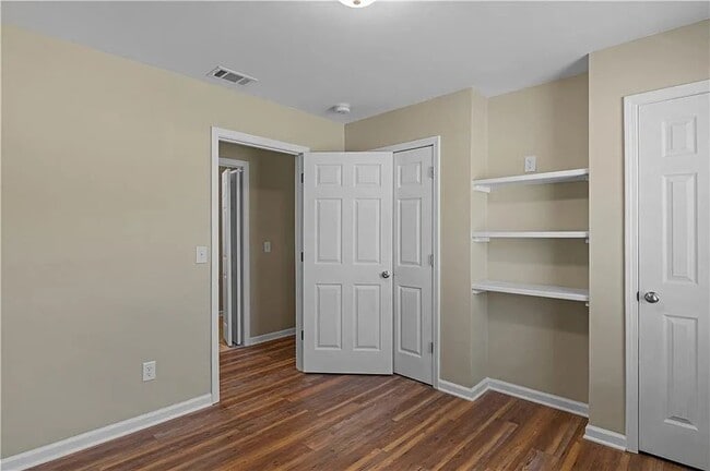 Building Photo - 389 Cherokee Ave