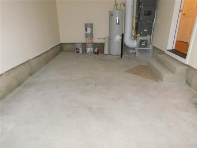 Building Photo - 569