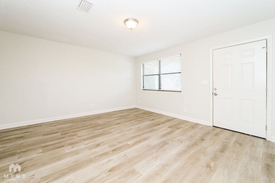 Building Photo - 10535 Jolynn Rd