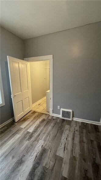 Building Photo - 139 N Water Ave