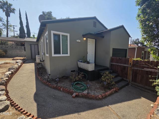 Building Photo - 10152 Haines Canyon Ave