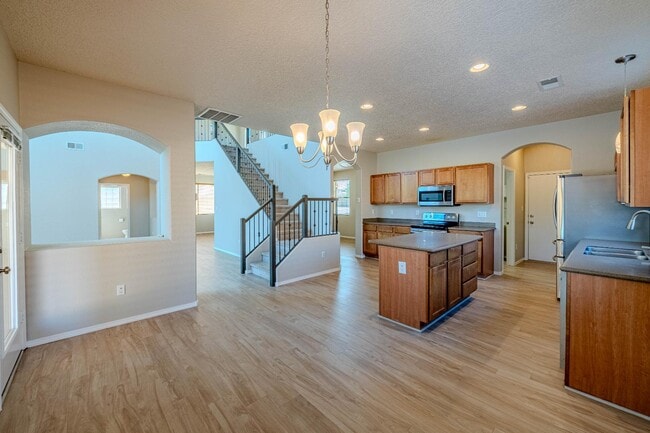 Building Photo - 10532 Coyote Canyon Pl NW