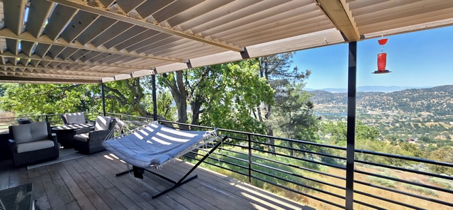 Building Photo - Spacious & Modern 5-Bedroom Retreat in Teh...