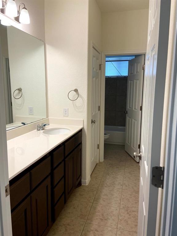 Building Photo - 2918 Zelma Dr
