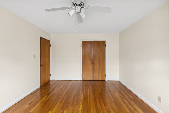 Building Photo - Oakley- Charming 4 family and desirable st...