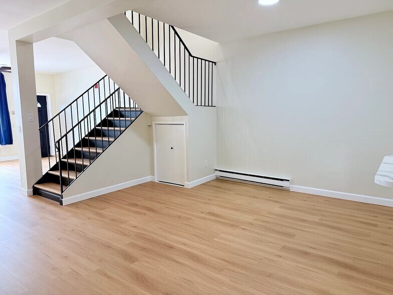 Building Photo - 111 Mulberry St
