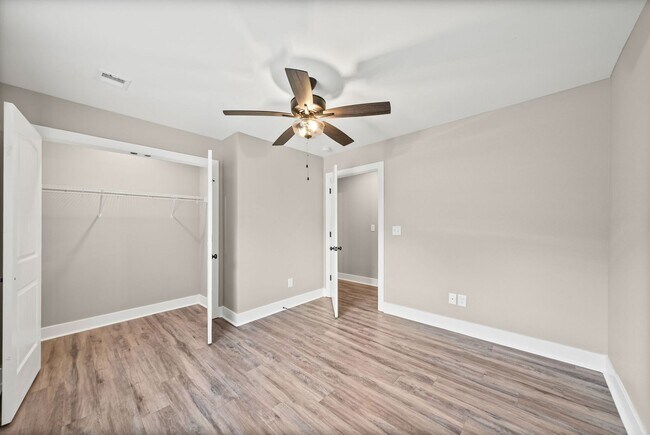 Building Photo - 528 Poston St