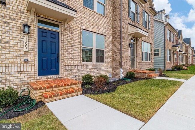 Building Photo - 11003 Resort Road