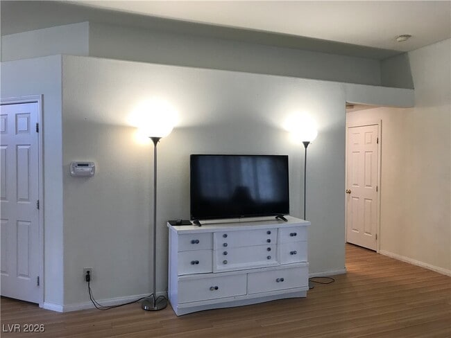 Building Photo - 3467 White Mountain St