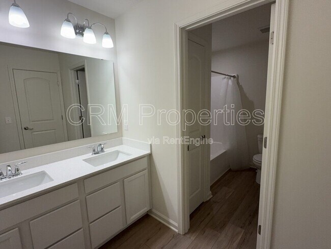 Building Photo - 7264 Selah Ln