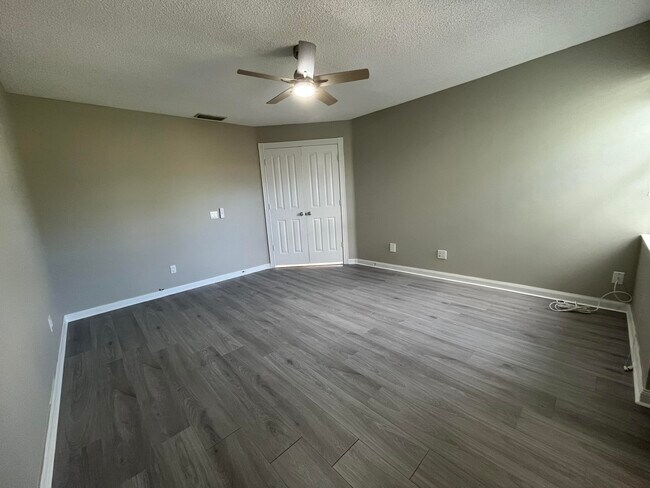 Building Photo - 1624 SW Waterfall Blvd