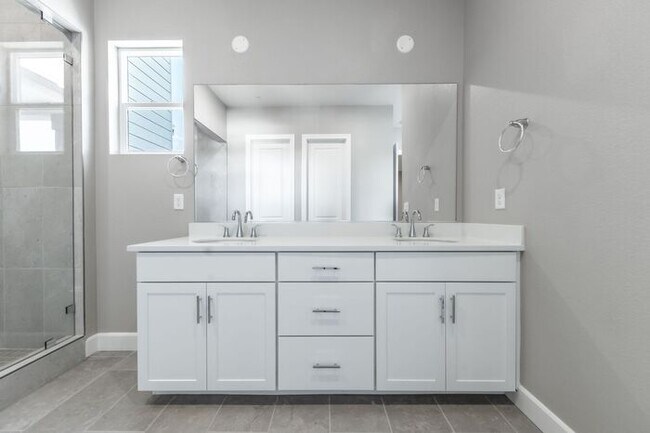 Building Photo - 50% Off Your First Full Month of Rent for ...