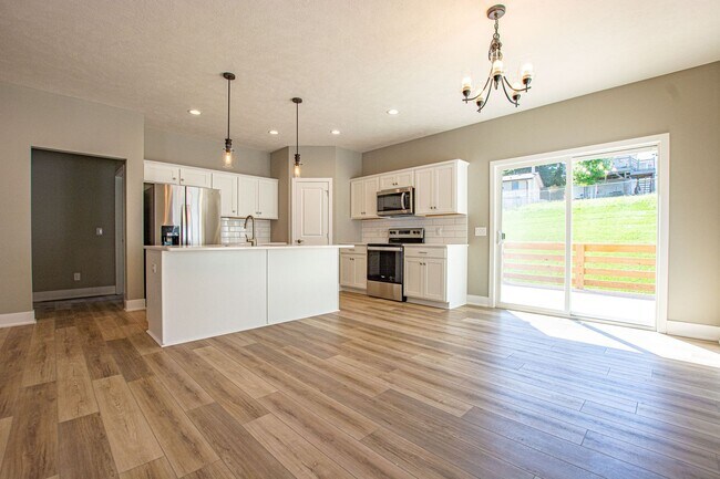 Building Photo - 358-S400 N Allen Street