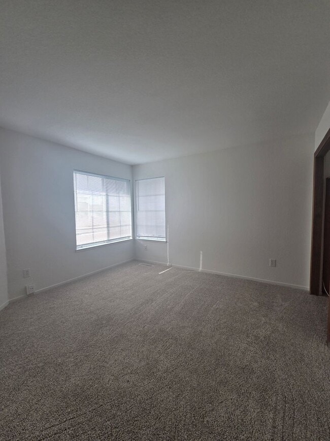 Building Photo - 3 bedroom 2 bathroom Cotati Gem