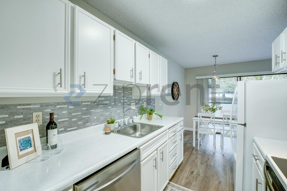 Building Photo - Unit 407