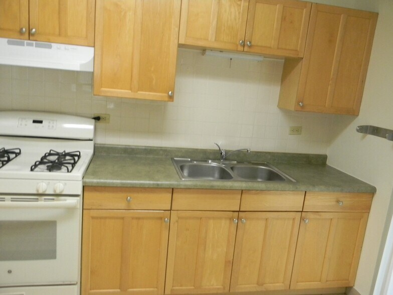 Building Photo - 1311 S Sir Galahad Ln