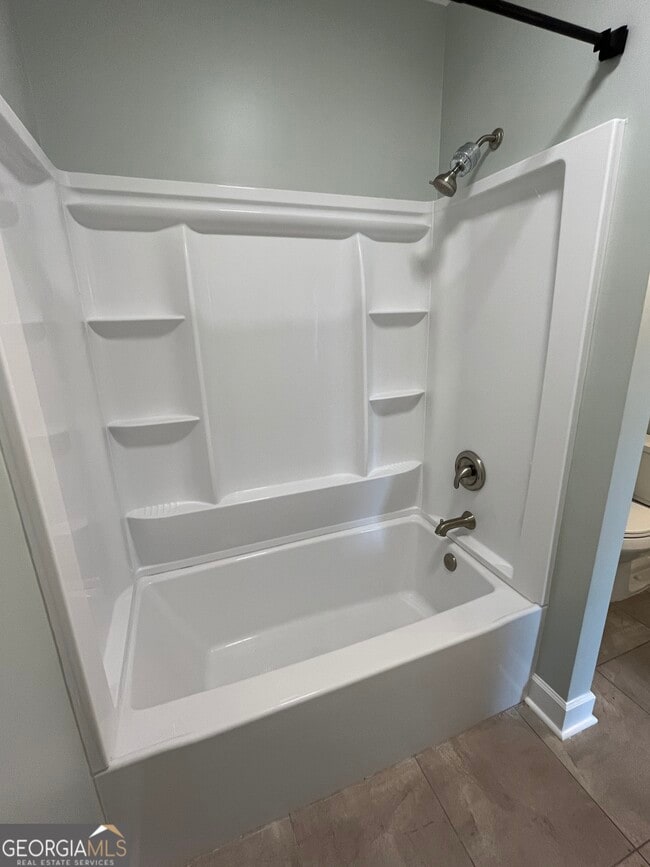 Building Photo - 65 E Main St