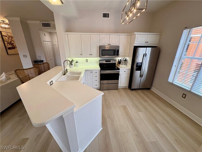 Building Photo - 401 Bayfront Pl