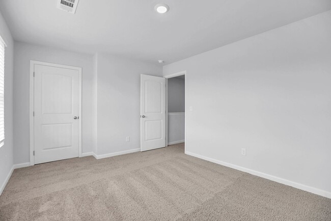 Building Photo - 719 Ashbrook Dr