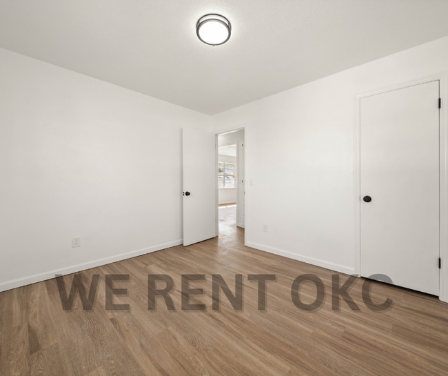 Building Photo - 16391 Lynn St