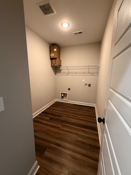 Building Photo - 10515 Wall Triana Hwy