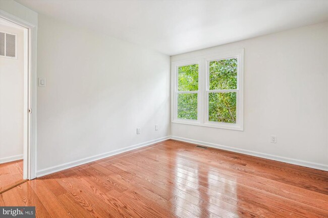 Building Photo - 8901 Gutman Ct