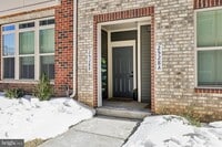 Building Photo - 2528 VERONA Pl