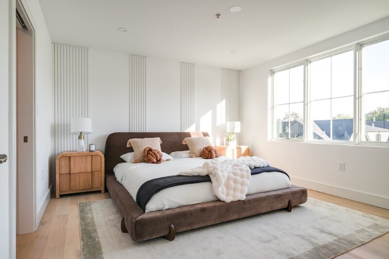 Building Photo - 15-17-17 Jewett Pl