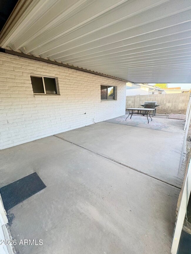 Building Photo - 5817 W Tierra Buena Ln