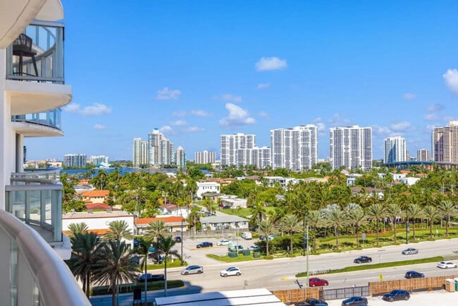 Building Photo - 18683 Collins Ave