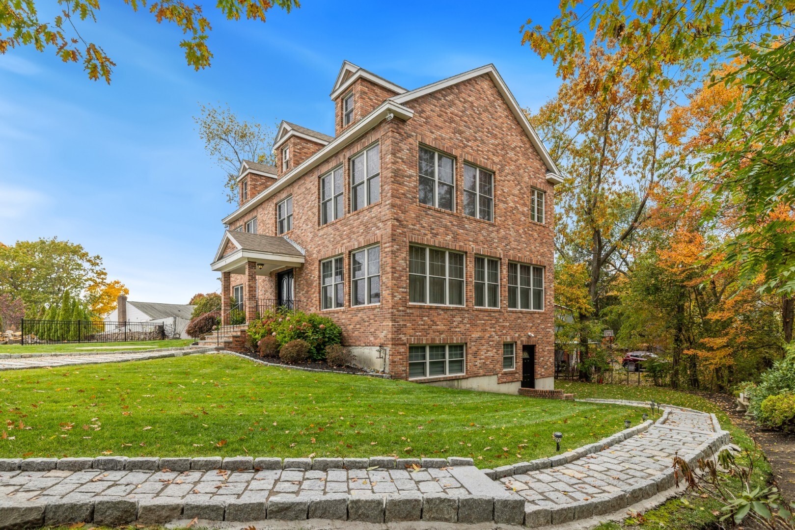 Building Photo - 9 Bagnall Ave