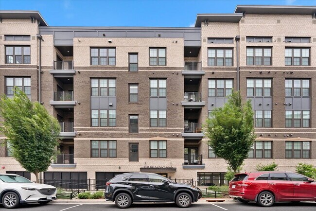 Building Photo - 2320 Field Point Rd