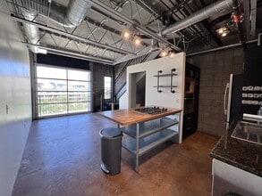 Building Photo - 360 W 300 S