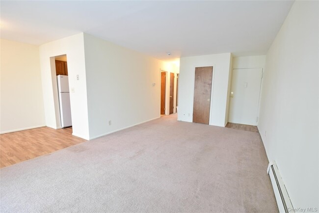 Building Photo - 51 Leroy Pl