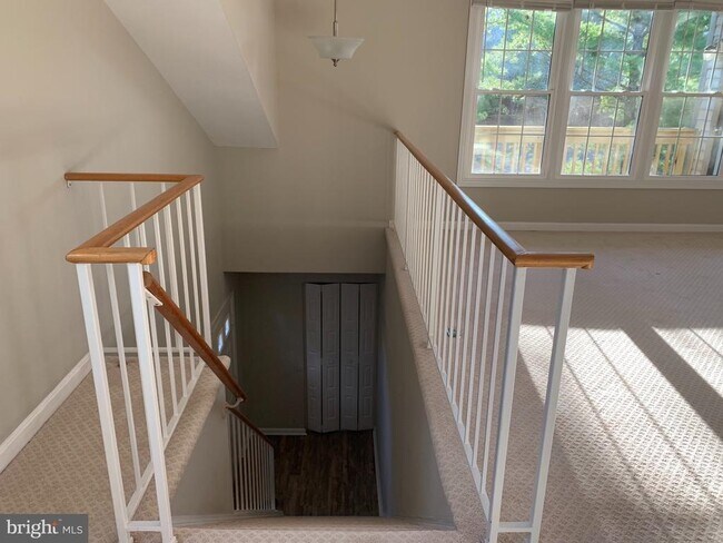 Building Photo - 7575 Belle Grae Dr