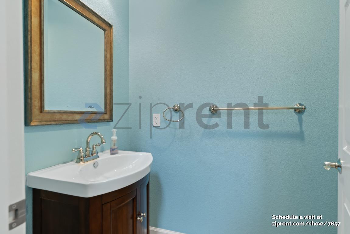 Building Photo - 213 Marbella Ln