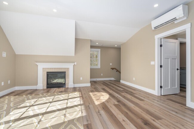 Building Photo - 115 Great Pine Cir