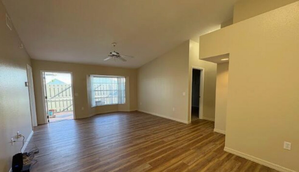 Building Photo - 1927 Quail Ridge Ct
